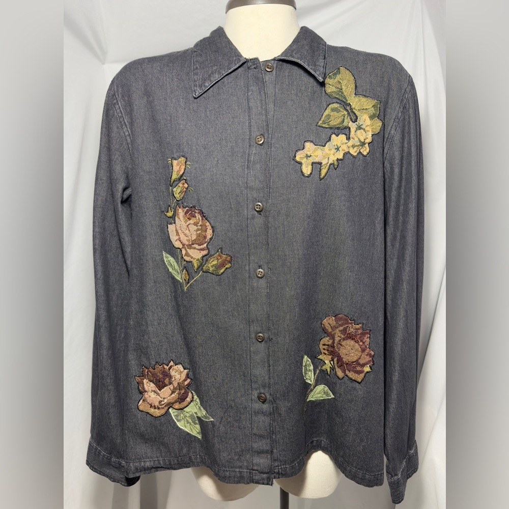 Lemon Grass Floral Embroidered Button Down Shirt Size L NWT